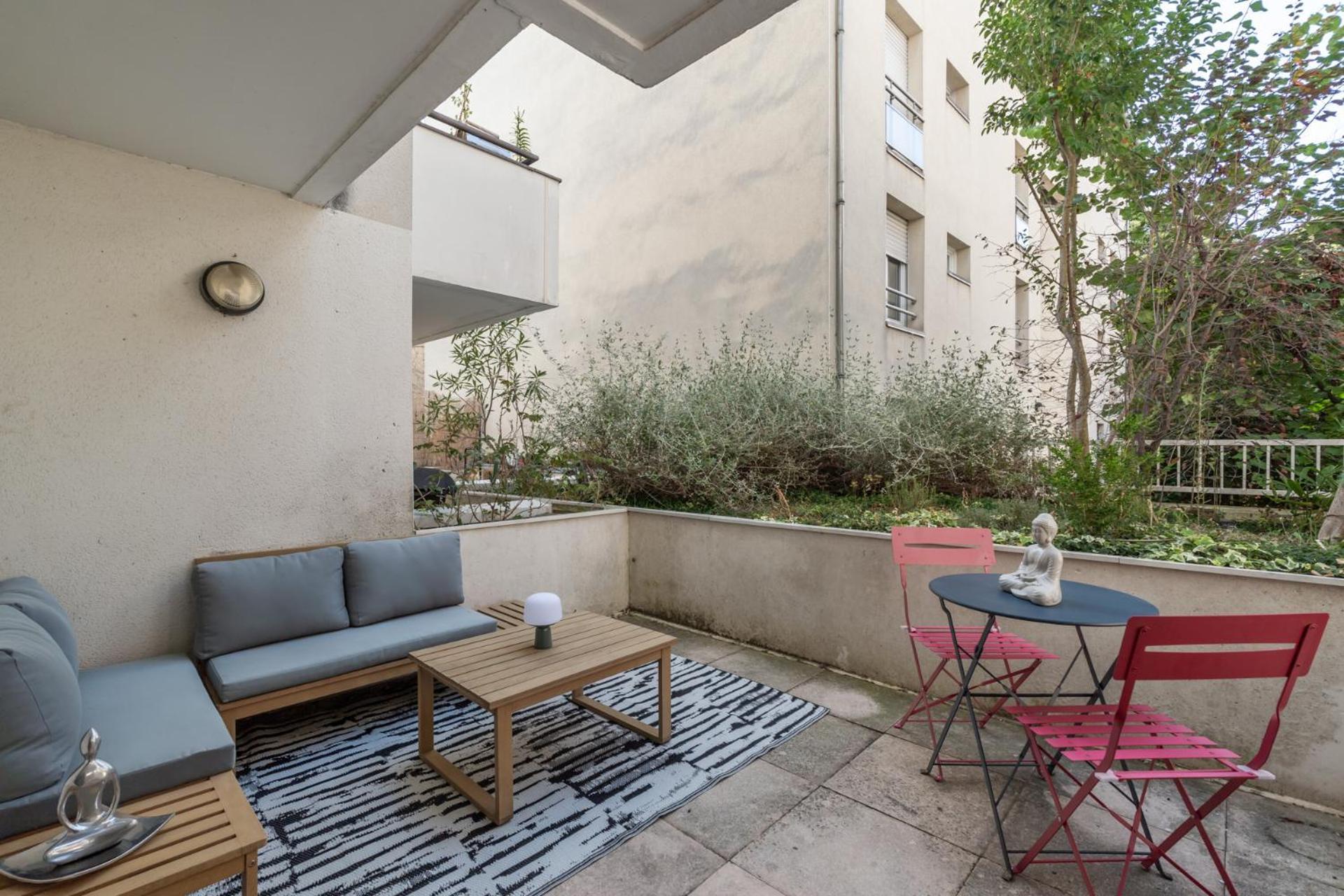 Appartement Place Dupuy, Clim, Parking, Terrasse